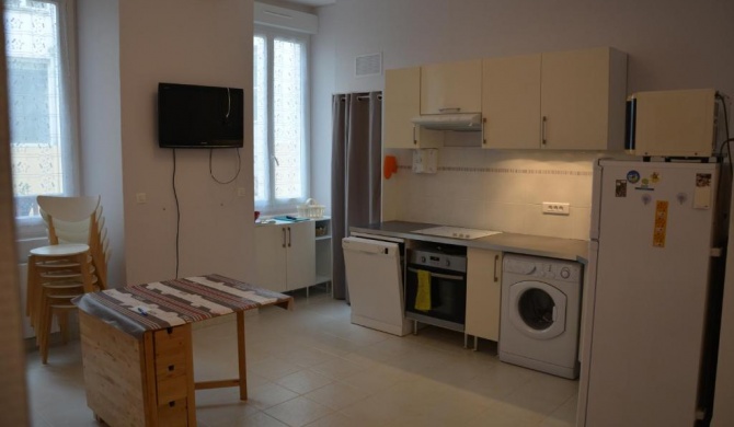 APPARTEMENT 63 M2 . RES. ORIENT