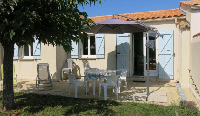 Holiday Home Les Coquelicots - IDO209