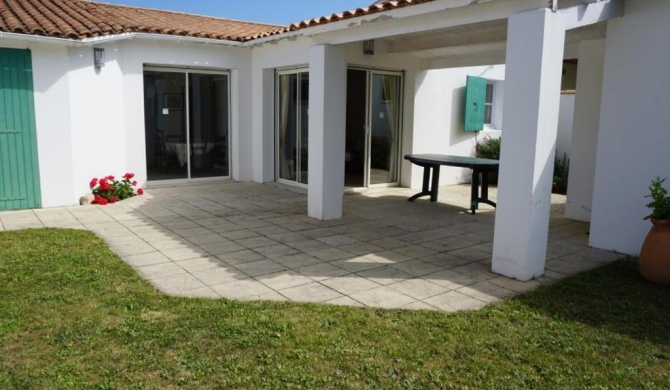 Villa La Couarde-sur-Mer, 4 bedrooms, 8 persons - FR-1-258-49