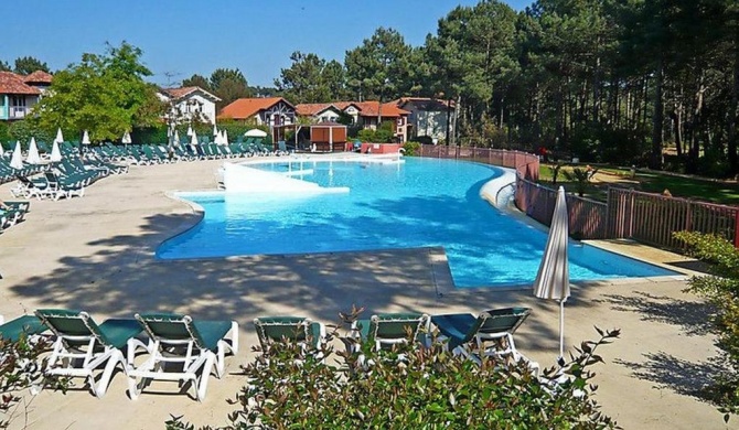 Maison jumelée dans residence avec piscine - 320