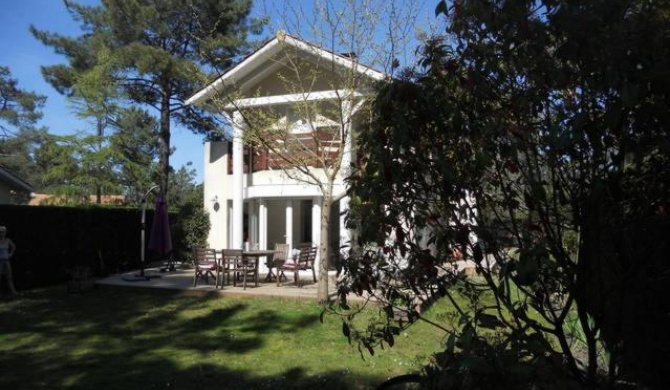 VILLA LACANAU OCÉAN DANS LE GOLF