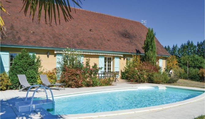 Three-Bedroom Holiday Home in Montignac