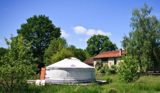 Yourtes de Vassivière