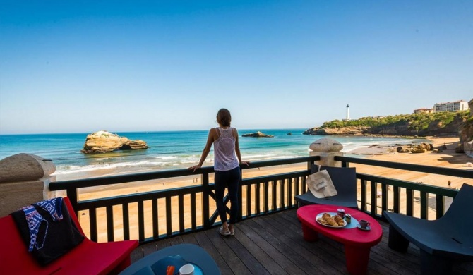 MIRAMAR KEYWEEK Apartment with Terrace and Access to Pool in Biarritz