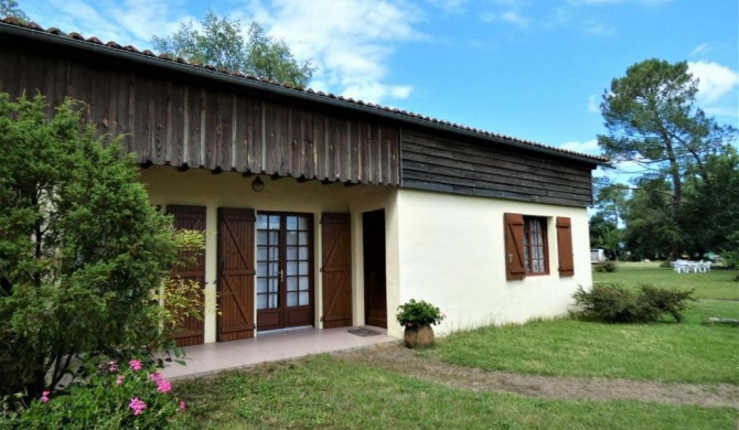 Gîte Saint-Julien-en-Born, 3 pièces, 4 personnes - FR-1-360-269