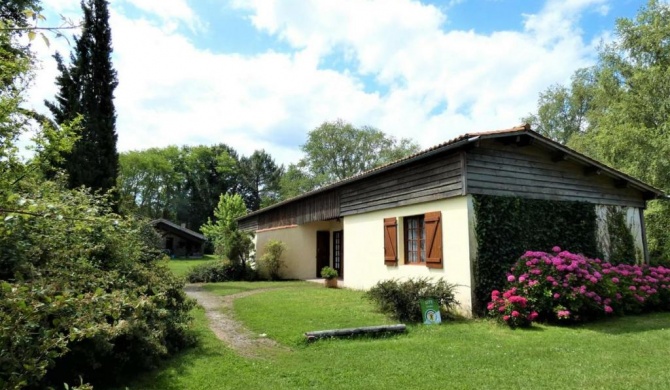 Gîte Saint-Julien-en-Born, 3 pièces, 4 personnes - FR-1-360-438