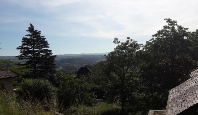 Gîte au calme avec point de vue proche Turenne