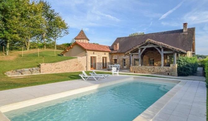 Cosy cottage in St Medard D excideuil with pool