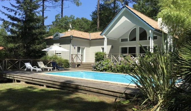 Villa with Swimming Pool - Madiran